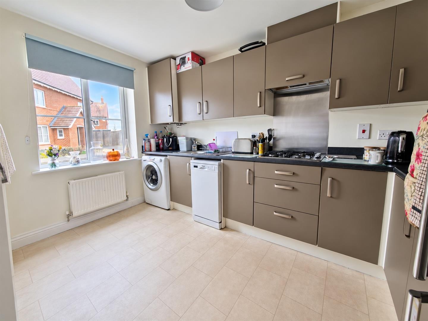 3 bed property in Cantley Road, Bedford